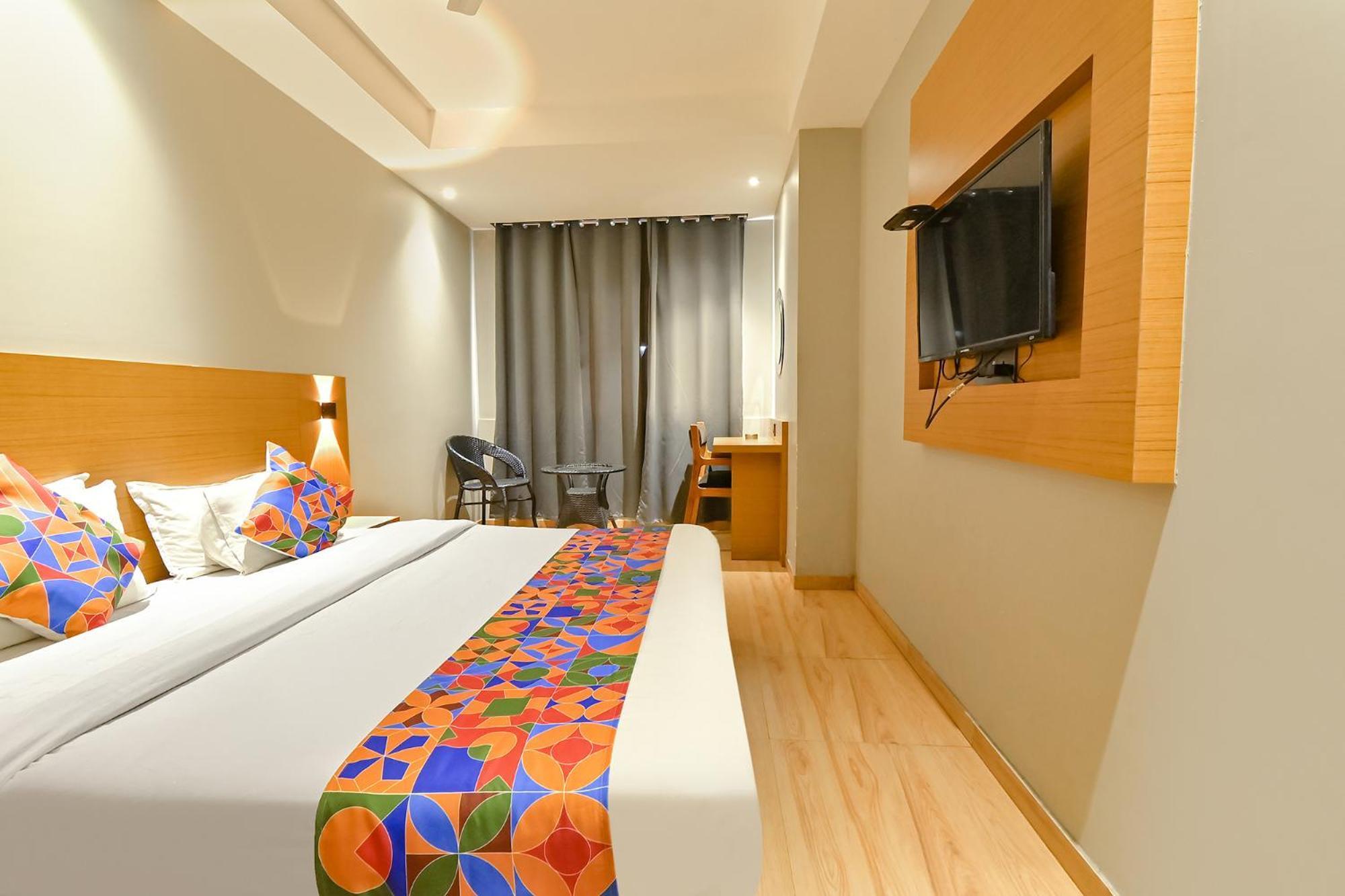 Fabhotel Penthouse - A K Dev Road Guwahati Exterior foto
