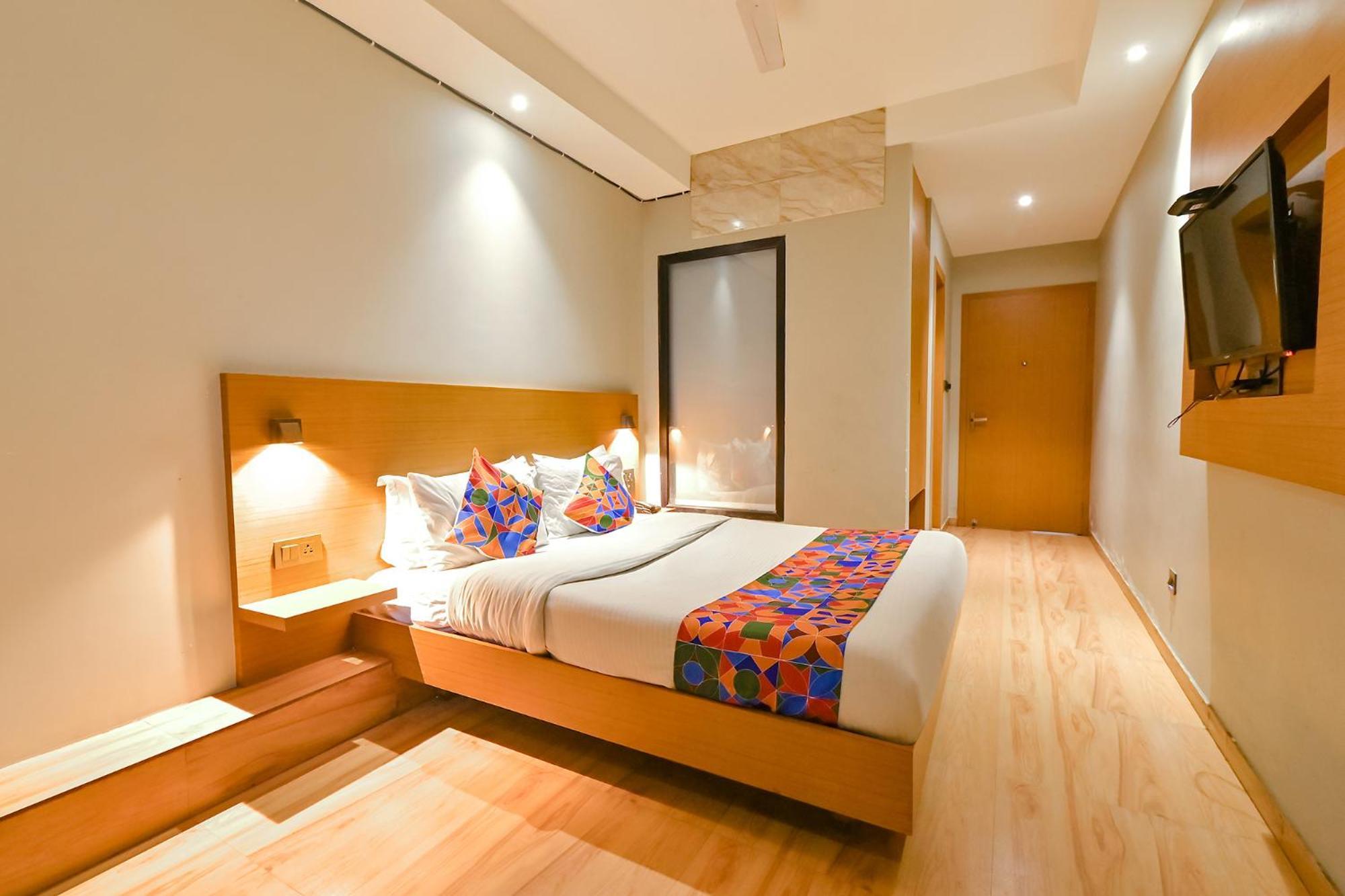 Fabhotel Penthouse - A K Dev Road Guwahati Exterior foto