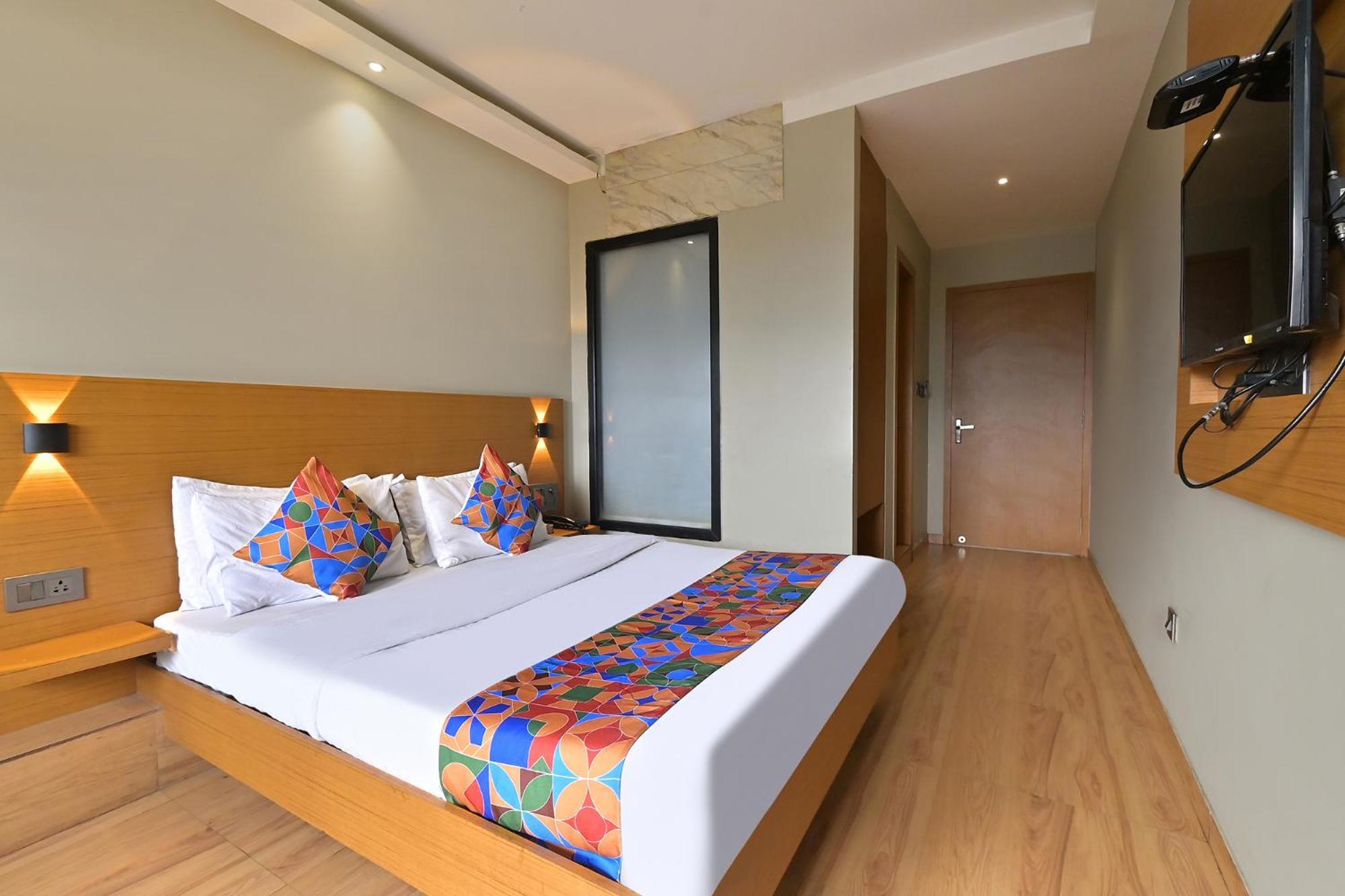 Fabhotel Penthouse - A K Dev Road Guwahati Exterior foto