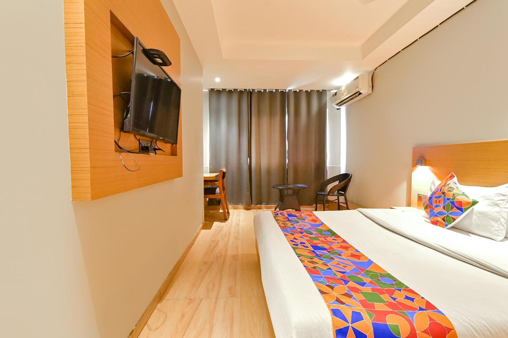 Fabhotel Penthouse - A K Dev Road Guwahati Exterior foto