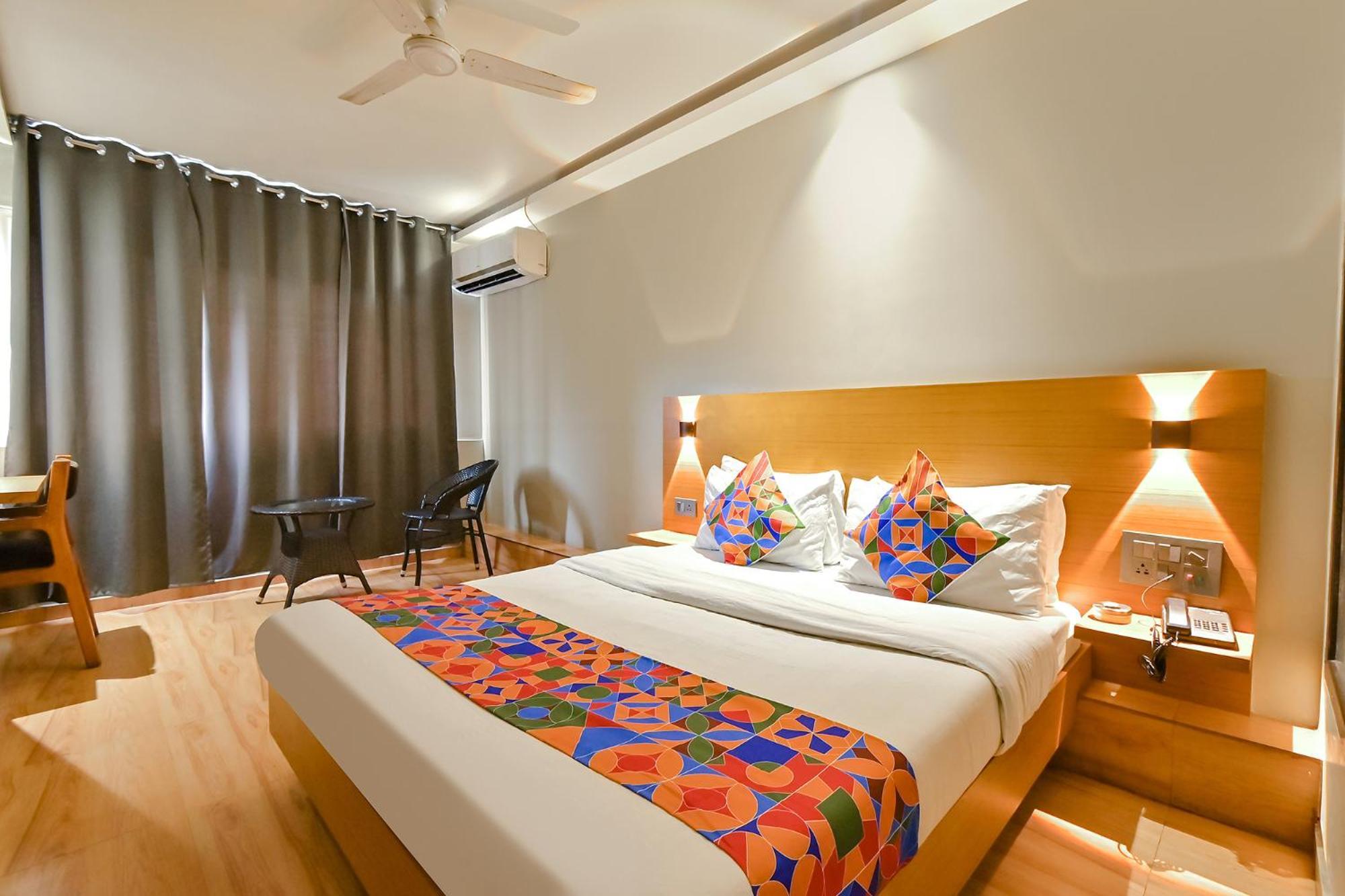 Fabhotel Penthouse - A K Dev Road Guwahati Exterior foto